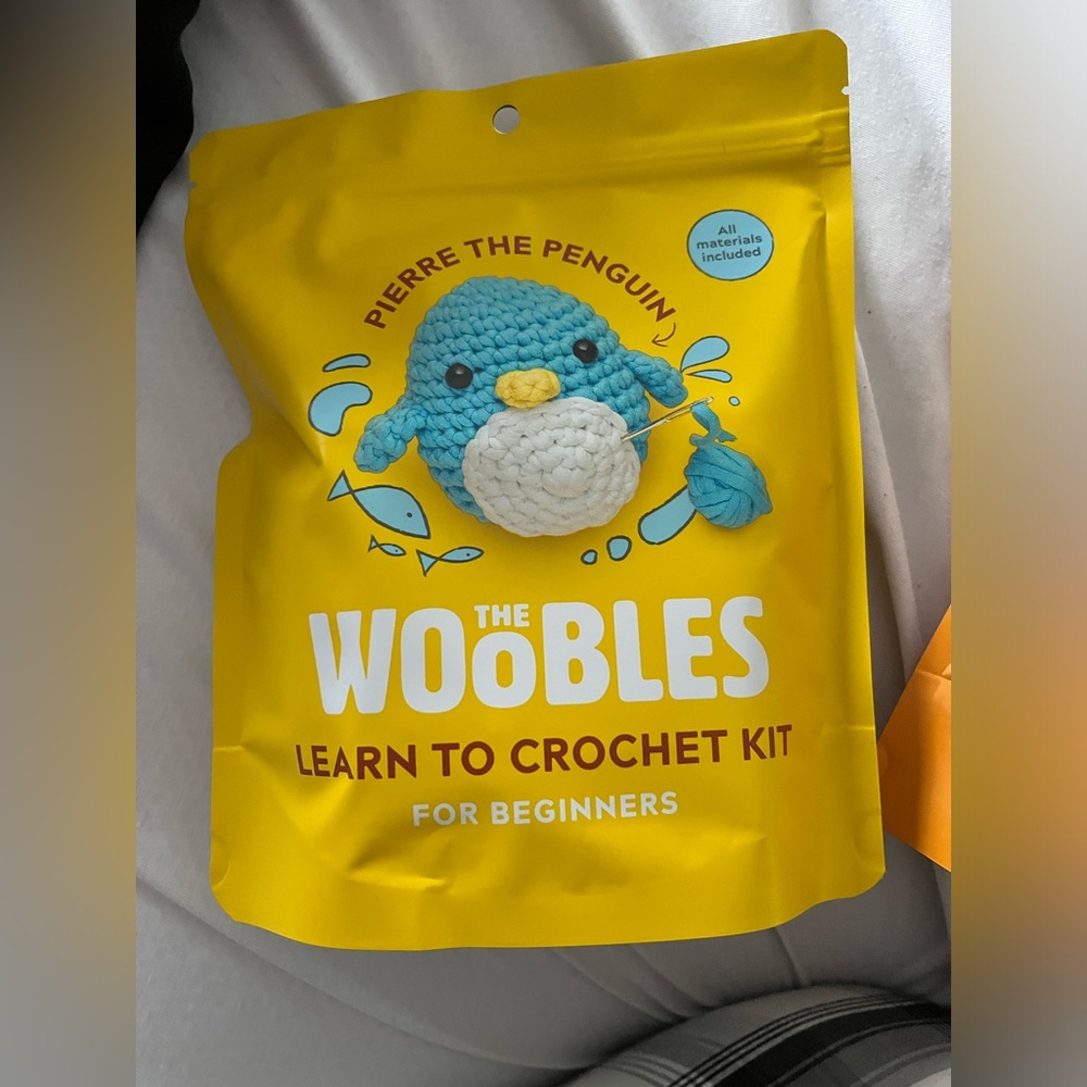 Unopened Wooble blue penguin kit.